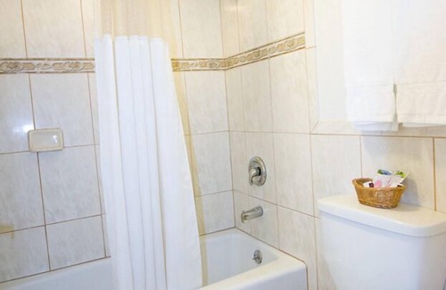 Lone Pine Hotel | Trails Motel