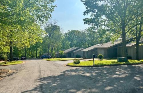 Bella Vista Apartment | Trailside Vacation Home 8