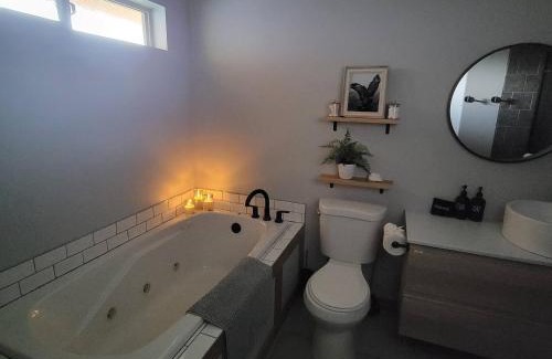 Winthrop House | Trailside vacation home—easy walk to Winthrop