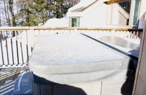 Central Vermont- Killington House | Trailside Village #4 - Slopeside 3BR with Hot Tub and Sauna, Ski In Ski Out on Great Eastern Trail