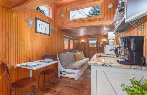 Waynesville Cottage | Train Caboose w/Upscale Amenities Minutes to Waynesville & Asheville