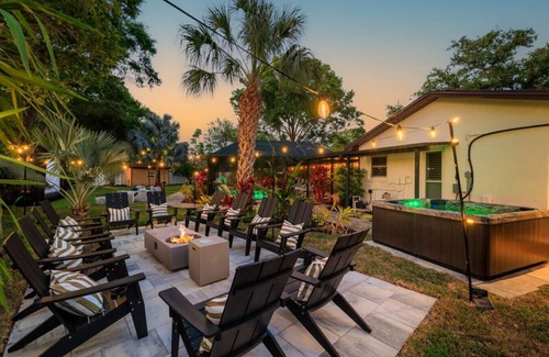 Largo House | Trampoline * Heated Pool * Spa