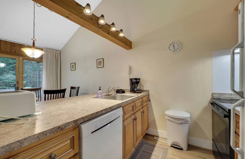 Harbor Springs Condo | Tranquil 2-bedroom condo in Harbor Springs Michigan with WiFi, AC