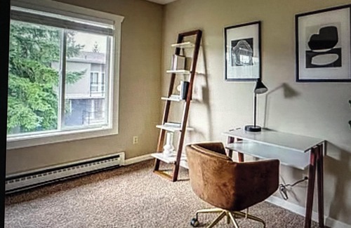 Norkirk Apartment | Tranquil 2-bedroom apartment with WiFi in Kirkland