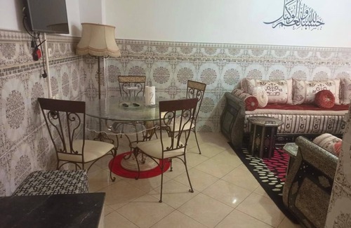 Bni Makada Apartment | Tranquil 2-bedroom apartment with AC in Tangier