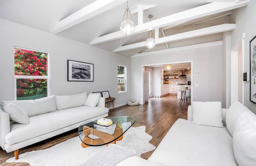 Ventura House | Tranquil 2-bedroom bungalow in Ventura for a peaceful getaway