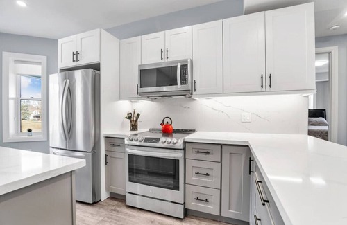 Shelburne Apartment | Tranquil 2BR Triplex in the Heart of Shelburne
