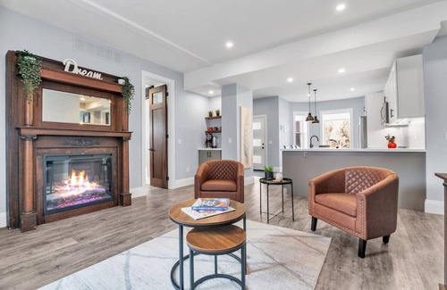Shelburne Apartment | Tranquil 2BR Triplex in the Heart of Shelburne