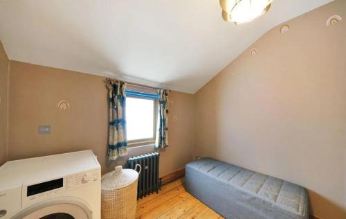 Harlesden Apartment | Tranquil 3-Bed Maisonette NW10