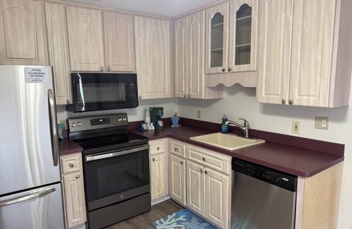 Horseshoe Beach House | Tranquil 3-bedroom house on Canal in Horseshoe Beach.