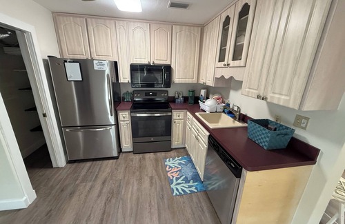 Horseshoe Beach House | Tranquil 3-bedroom house on Canal in Horseshoe Beach.
