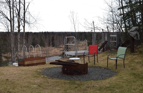 Soldotna House | Tranquil 3-bedroom house overlooking Kenai River