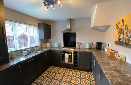 Thornton-Cleveleys House | Tranquil 3 bedroom town house with Sky Glass