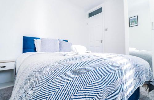 Colyers Apartment | Tranquil 3BR Retreat for Families in Bexleyheath
