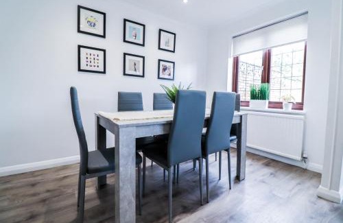 Colyers Apartment | Tranquil 3BR Retreat for Families in Bexleyheath