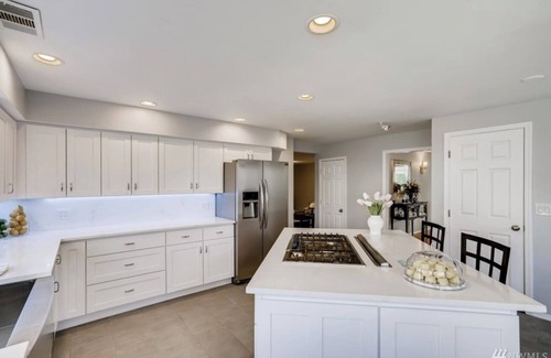 Renton House | Tranquil 4-bedroom house with WiFi close to SeaTac