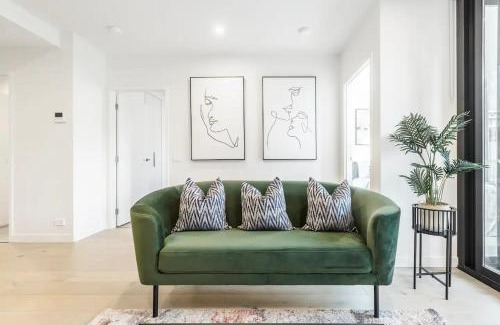 Heidelberg Apartment | Tranquil Apt Major Hospital Precinct w Parking