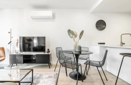 Heidelberg Apartment | Tranquil Apt Major Hospital Precinct w Parking