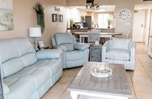 Lower Grand Lagoon Condo | Tranquil Bottom floor, oceanfront 2/2 condo at the Commodore- Panama City Beach.