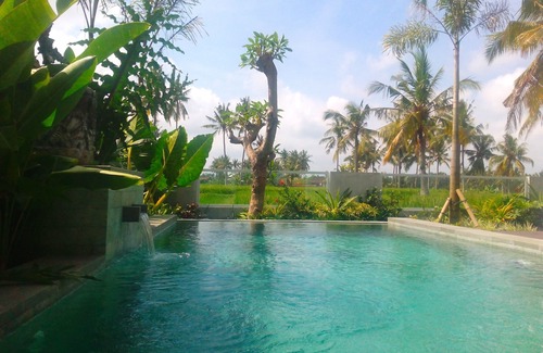 Kemenuh Villa | Tranquil breezy rice field villa w/private pool