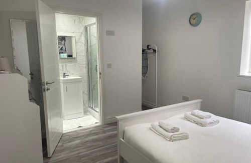 Liverpool House | Tranquil building with WiFi in vibrant Liverpool