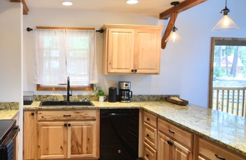 Cle Elum Cabin | Tranquil Cabin nr Cle Elum Lake, GameRoom, Firepit, Fenced- Perfect Summer Break