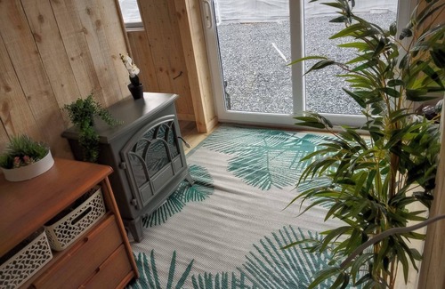 Llandovery Cabin | Tranquil Cabin Retreat in Llandovery