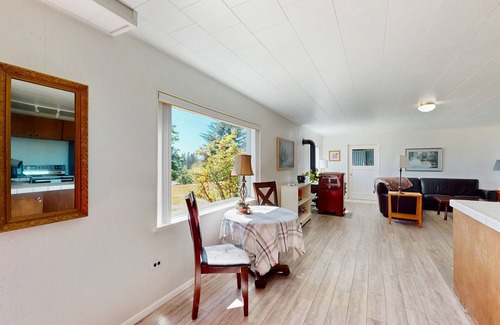 Poulsbo House | Tranquil Coastal Retreat Between Silverdale and Historic Downtown Poulsbo