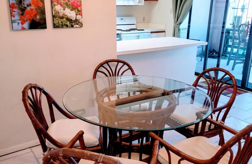 Estate Altona Condo | Tranquil Comfort in Paradise, Location, Location, Location with Views