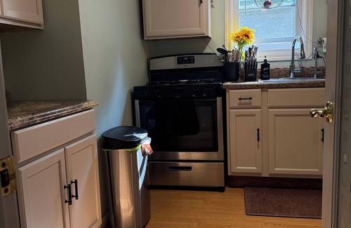 New Fairfield House | Tranquil Cottage Haven Steps from Ball Pond & Putnam Lake