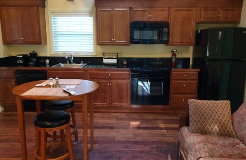 Trinidad Cottage | Tranquil Cottage with modern amenities of home, located near beaches and parks