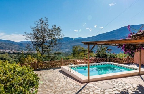 Orgiva Cottage | Tranquil country cottage ideal for exploring traditional Andalucia.