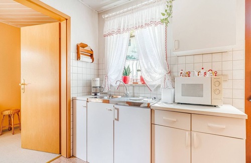 Dornthal Apartment | Tranquil Stay in Dörnthal