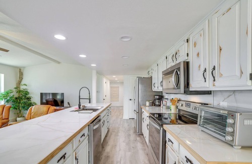 Edgewood House | Tranquil Edgewood Retreat with Patio & Grill!