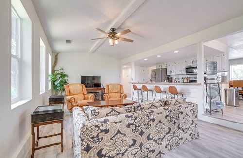 Edgewood House | Tranquil Edgewood Retreat with Patio & Grill!