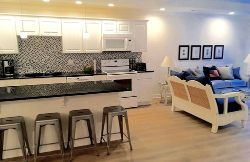 West Beach Cottage | Tranquil Escape, Beautiful Lagoon View & Community Pool!