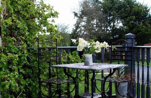 Sainte-Marguerite-d'Elle House | Tranquil Cottage in Normandy