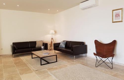 Villeseque-des-Corbieres Apartment | Tranquil Stay in Villesèque