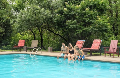 Mauricie House | Tranquil Getaway Near Nature Trails w/Spa, Fireplace & Modern Amenities