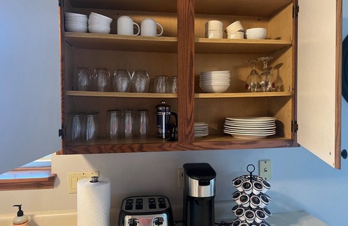 Bellevue House | Tranquil Haven: Fully Furnished 3 Bedroom, 2 Bath - 8 Miles to Lambeau Field