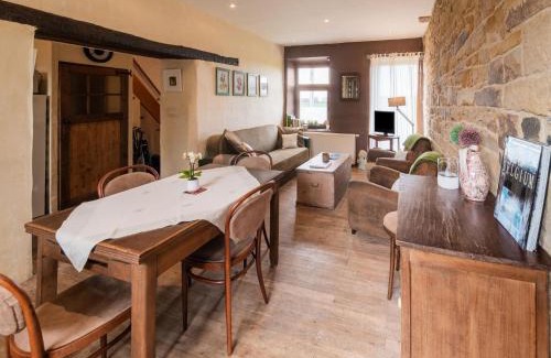 Tinlot House | Tranquil Home in Tinlot