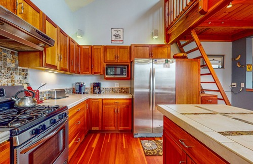 Timber Cove House | Tranquil home with free WiFi and full kitchen
