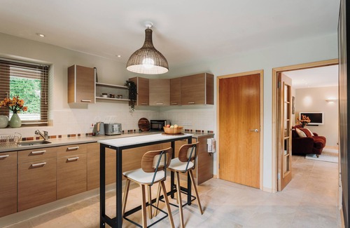 Niton Cabin | Tranquil Japandi lodge in stunning award-winning coastal gardens