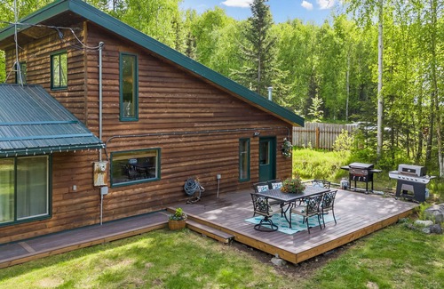 Meadow Lakes Cabin | Tranquil Lakefront Cabin Retreat: Your Perfect Escape!