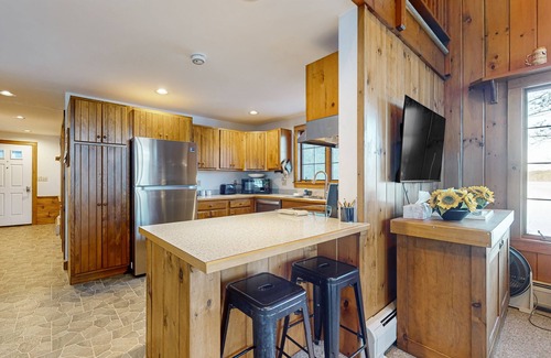 South Casco House | Tranquil Lakefront Retreat with large outdoor patio, beach and Stunning Views