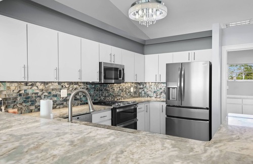 Sebring House | Tranquil Lakefront Retreat in Sebring Florida