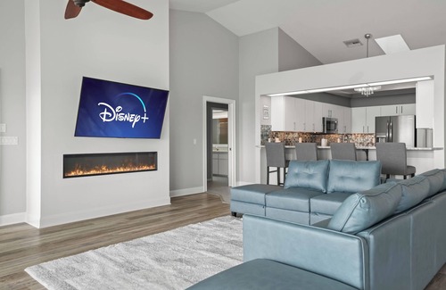 Sebring House | Tranquil Lakefront Retreat in Sebring Florida