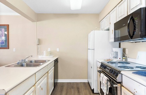 Indian Point Condo | Tranquil Lakeview: Condo with Boat Rentals
