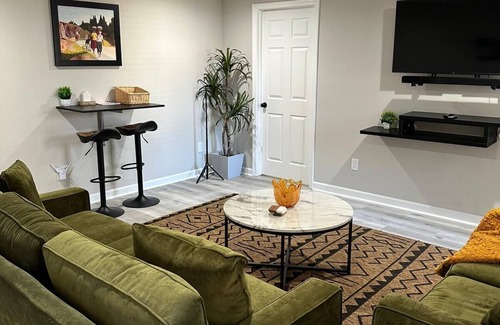 Douglasville Apartment | Tranquil Lower level suite w/Private entrance