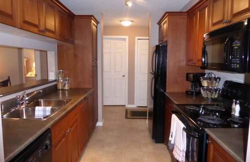 East Kootenay Condo | Tranquil MOUNTAIN-VIEW Unit Radium Hot Springs Getaway - 2bed 2bath Pool Hot tub